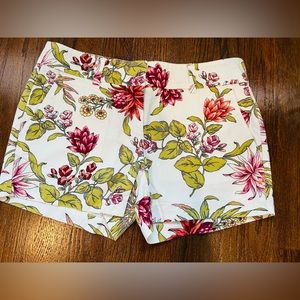 Loft Riviera Shorts in Floral, size 00